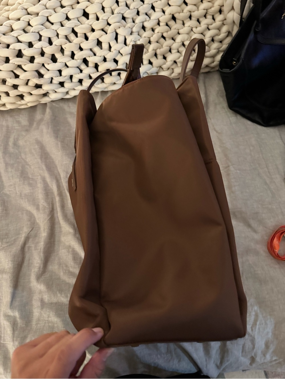 Beis Commuter Tote in Maple - Picture 10 of 12